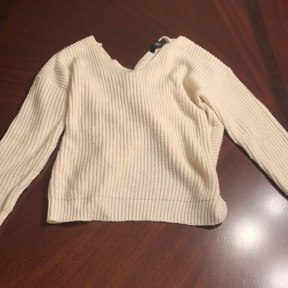 Knotted back warm v-neck sweater